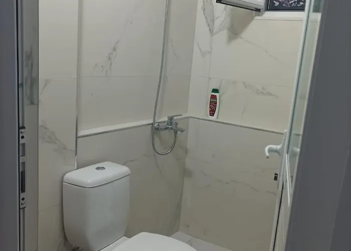 Alket For Rent 招待所 Sarandë